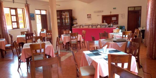 Miryams Village Inn Safari Lodge Sultan Hamud Exterior foto